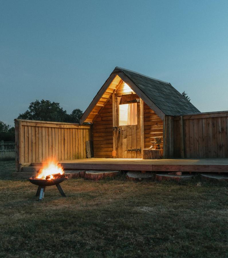 Glamping At The Retreat Wiltshire Is Rural Bliss Villa Chippenham  Ngoại thất bức ảnh