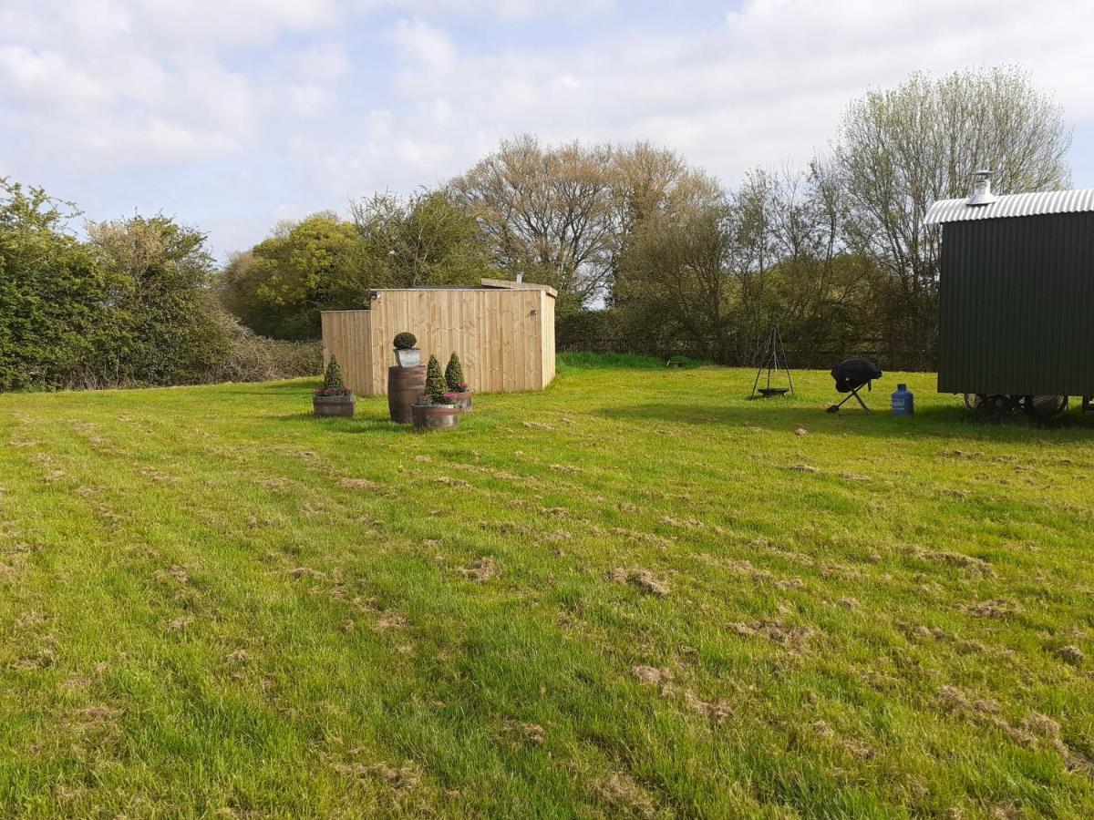 Glamping At The Retreat Wiltshire Is Rural Bliss Villa Chippenham  Ngoại thất bức ảnh